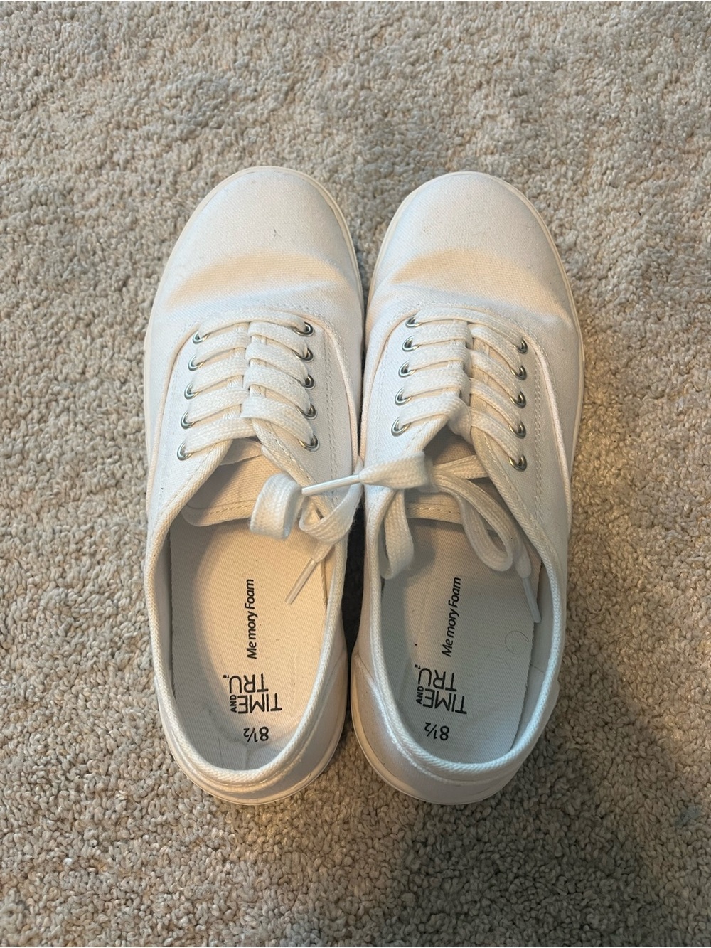 Time and Tru Women’s White Canvas Lace-Up Sneakers